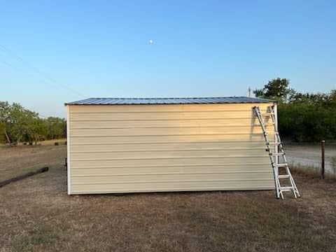 16x20x9 Side Utility shed built in Luling, TX
