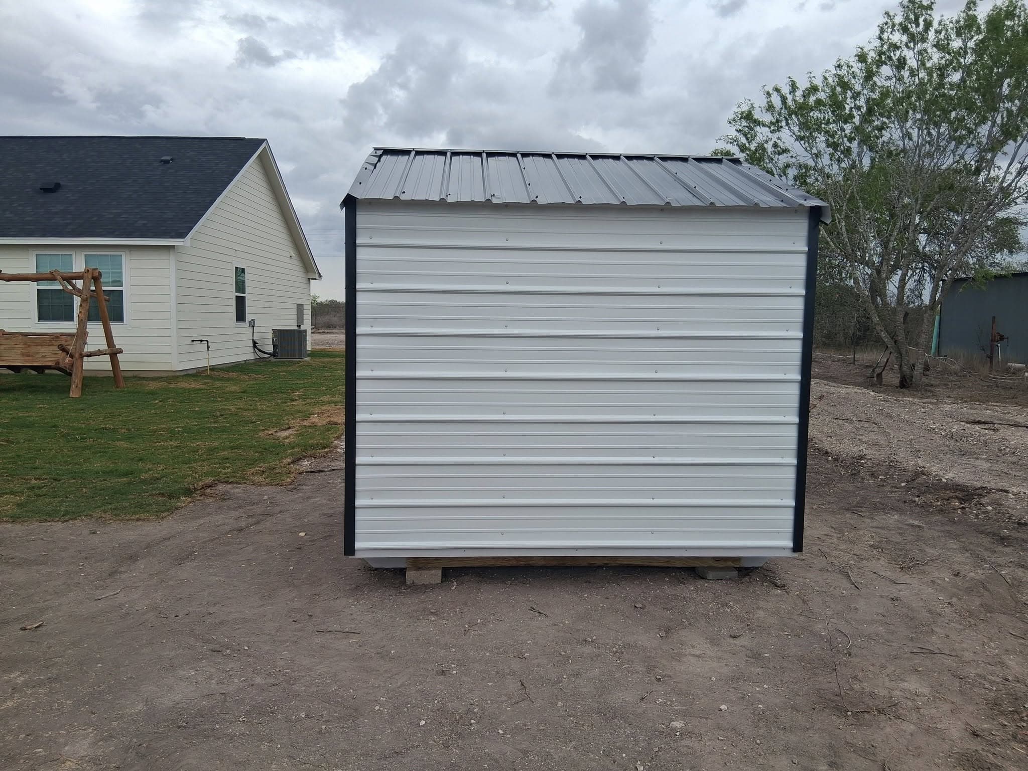 8x8x7 Storage Shed built in Karnes City, TX